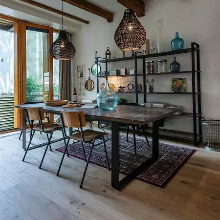 Amazing Jordaan Mansion Apartment